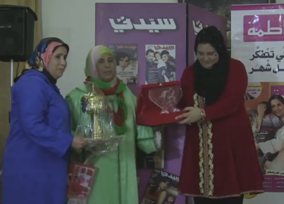 فقرة تكريم السيدة خديجة القرطي بحفل الأمومة في نسخته الثانية 